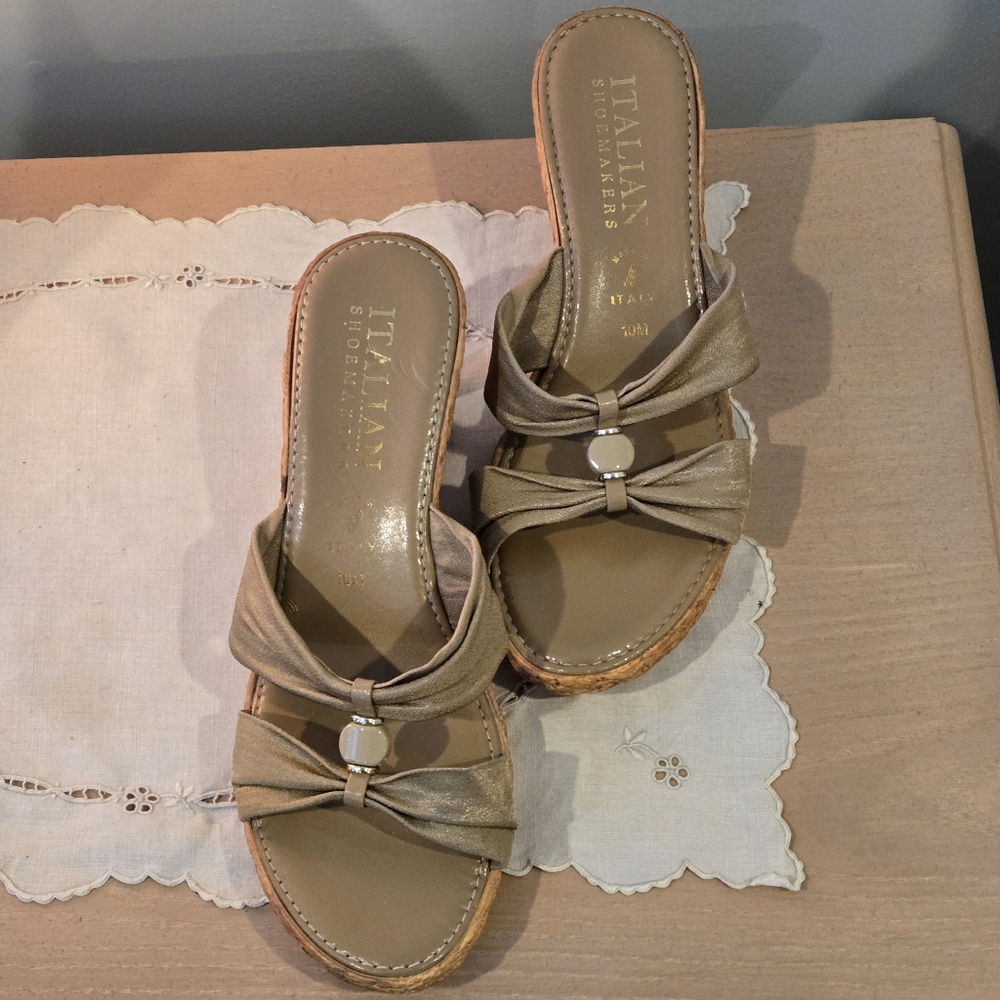Italian Shoemakers Tan Beaded Cork Wedge Sandals – Size 10M – Made in Italy hi